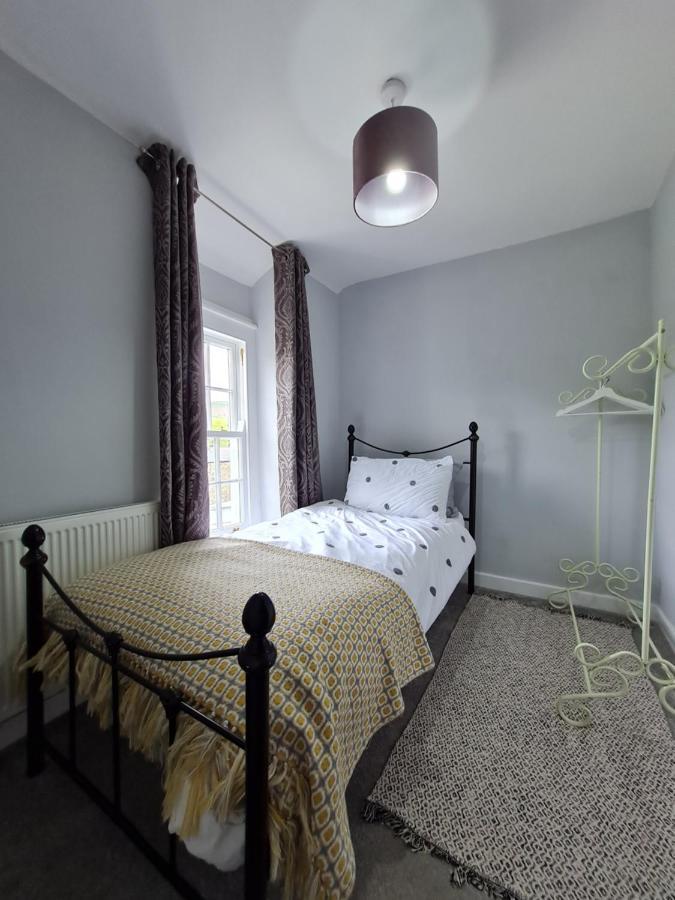 Picturesque 2 Bedroom Miners Cottage Near Bike Park Wales & Brecon Beacons Merthyr Tydfil Buitenkant foto