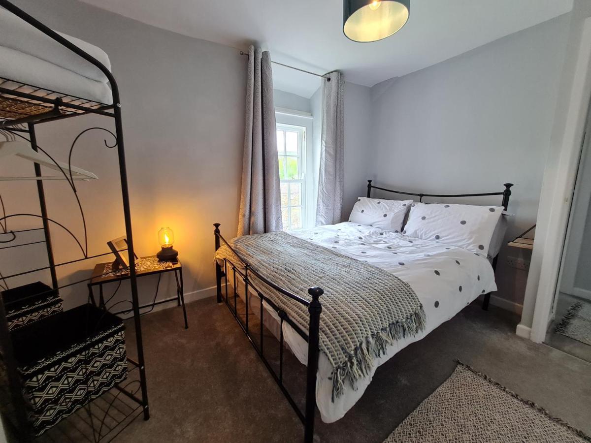 Picturesque 2 Bedroom Miners Cottage Near Bike Park Wales & Brecon Beacons Merthyr Tydfil Buitenkant foto